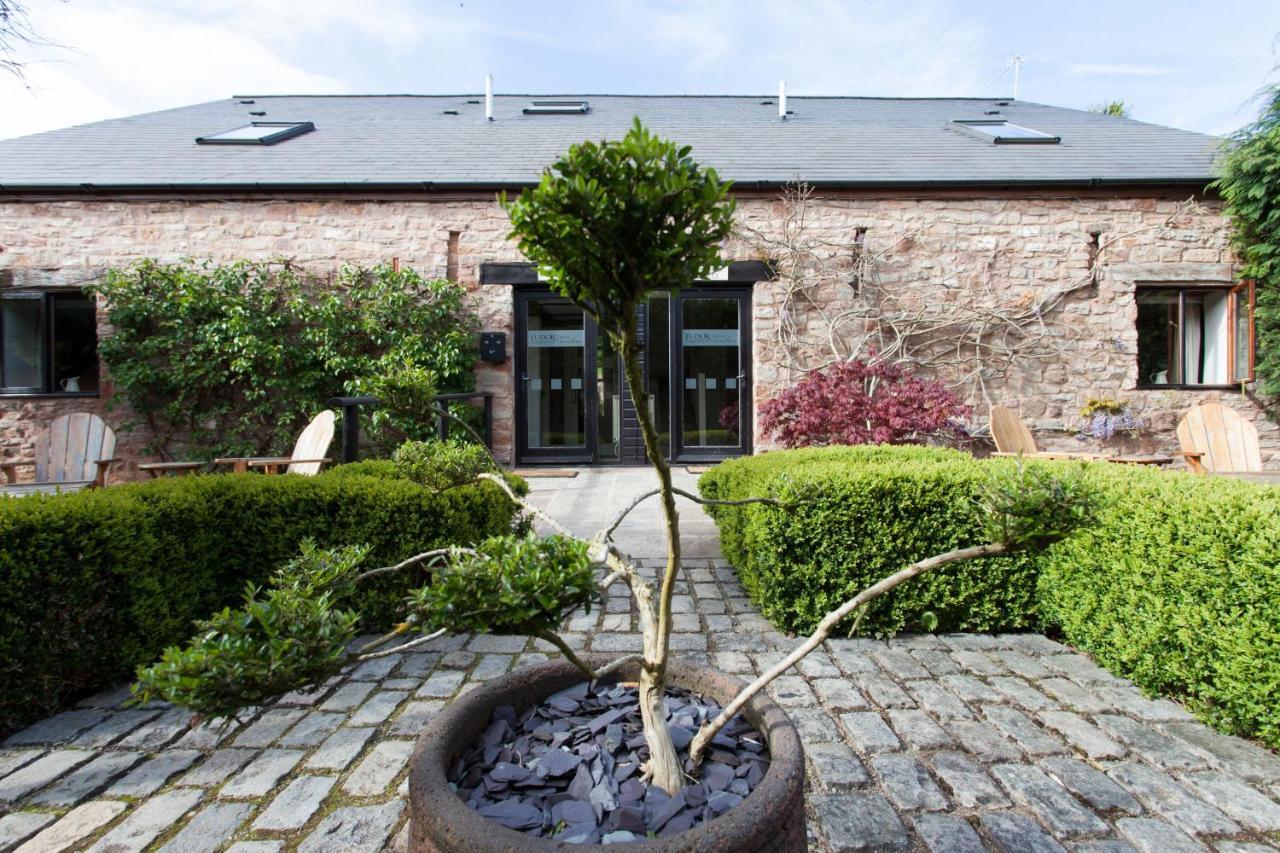 Tudor Farmhouse Hotel Clearwell Exterior photo