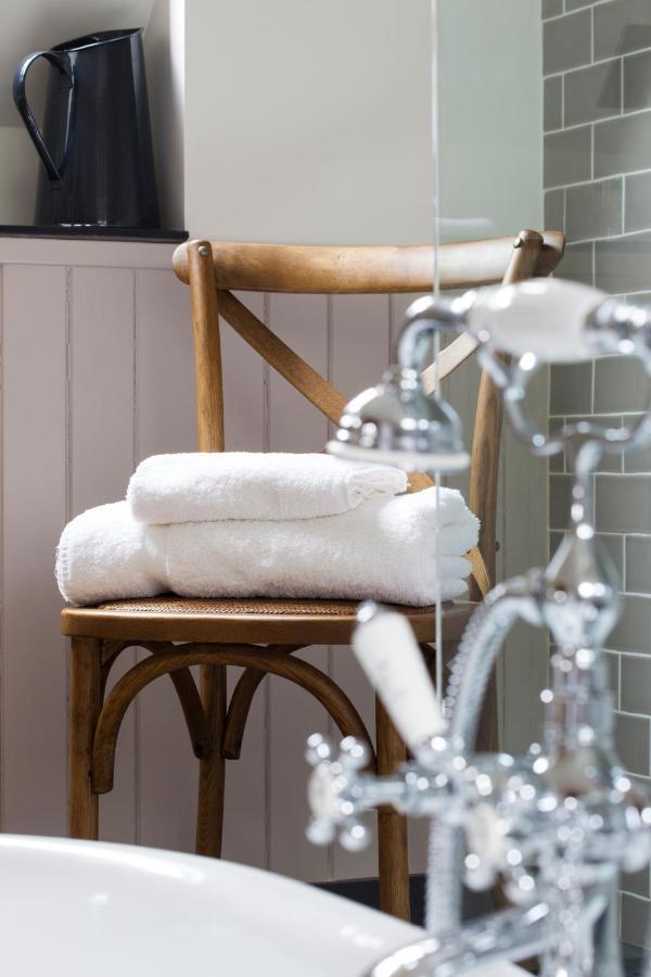Tudor Farmhouse Hotel Clearwell Room photo